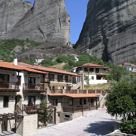 ゲストハウス Elena カランバカ