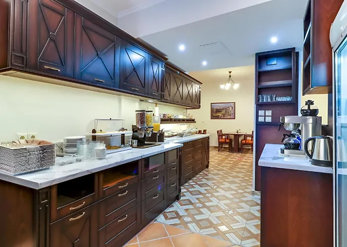 Elena Guest house 4*